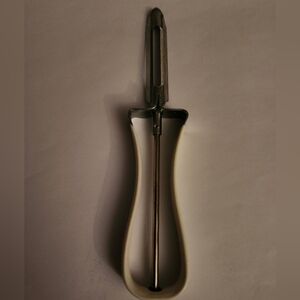 NEW w/o TAGS Elegant White & Silver Stainless Steel Food & Potato Peeler, Firm